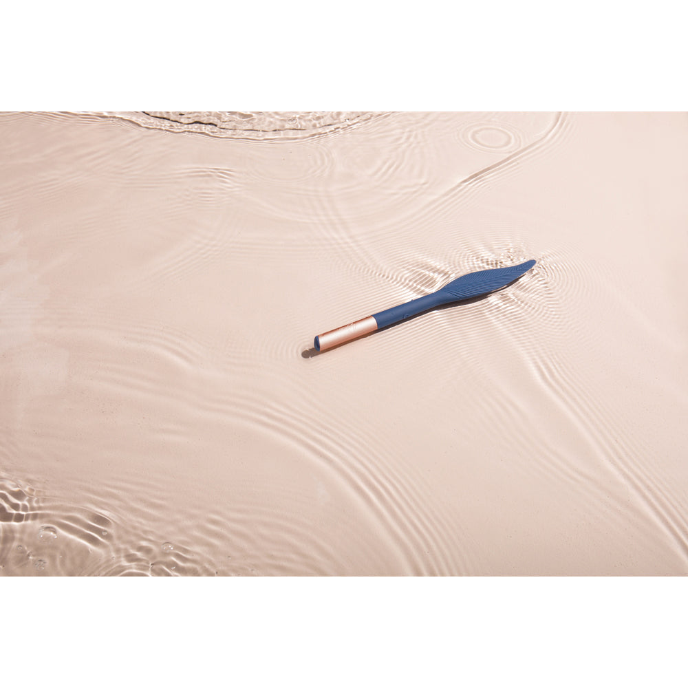 DEIA - THE FEATHER VIBRATING TICKLER SILICONE BLUE