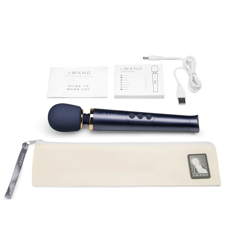 LE WAND PETITE RECHARGEABLE VIBRATING MASSAGER NAVY