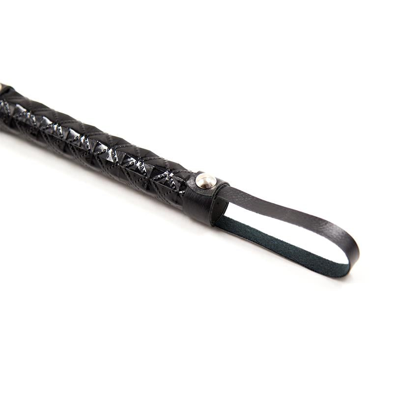 LATETOBED BDSM LINE - FLOGGER DIAMOND PATTERN WITH METAL HARDWARE 39 CM BLACK