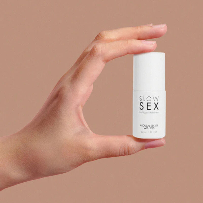 BIJOUX INDISCRETS - SLOW SEX SEXUAL MASSAGE OIL WITH CBD 30 ML