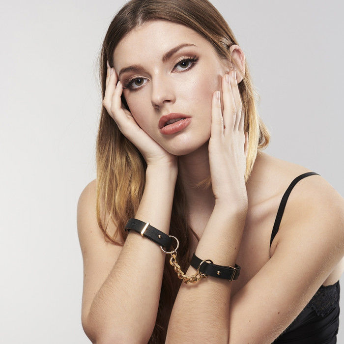 BIJOUX INDISCRETS - HANDCUFFS BLACK BRACELETS
