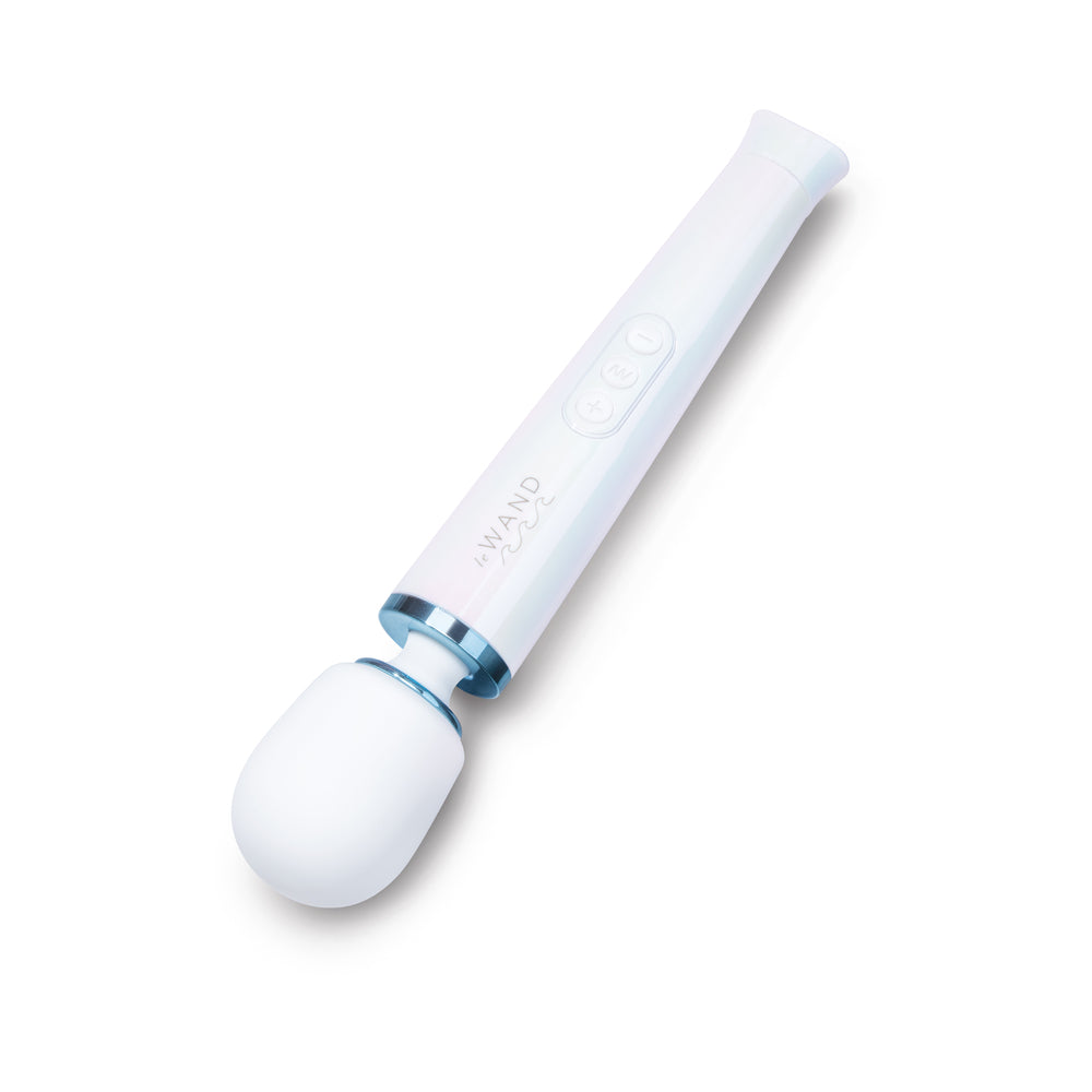 LE WAND - DIVE SUBMERSIBLE RECHARGEABLE VIBRATING MASSAGER SEASHELL