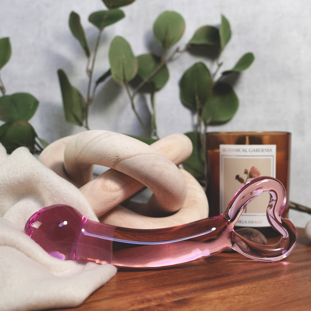 CREATIVE CONCEPTIONS - CLARITY HERA'S RADIANCE BLUSH GLASS DILDO