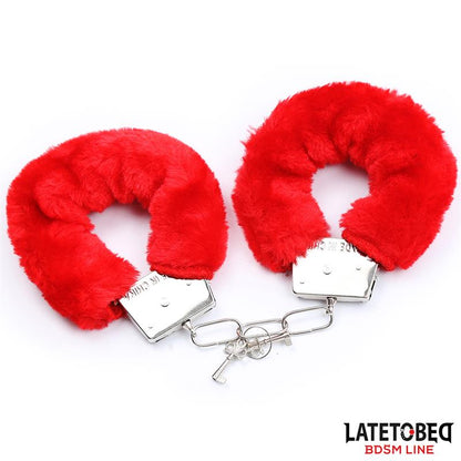 ENSEMBLE DE BONDAGE 3 PIÈCES LATETOBED – MENOTTES, MASQUE ET PLUME