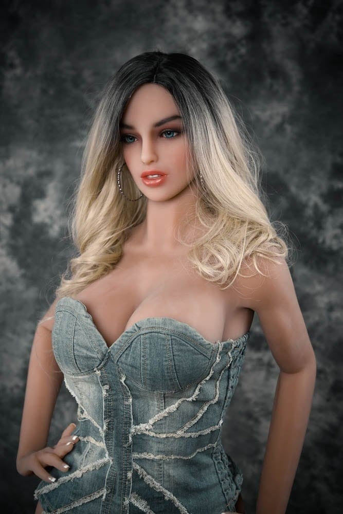 MISTRESS - LILLIAN LOVE DOLL