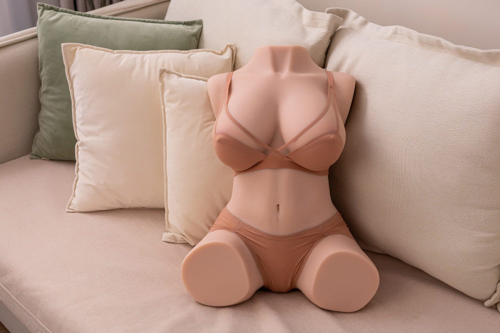 MISTRESS - DANIA MASTURBATOR