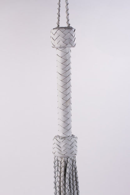 DEVIL STICKS - KID HANDLE KID LEATHER BRAIDED TAILS WHITE_B15O25_3