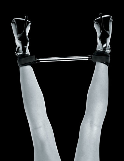 PIPEDREAM - FETISH FANTASY SERIES LIMITED EDITION - SPREADER BAR BLACK/SILVER