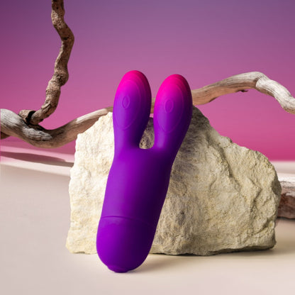 ROCKS-OFF - GLO-GIRL BUNNY