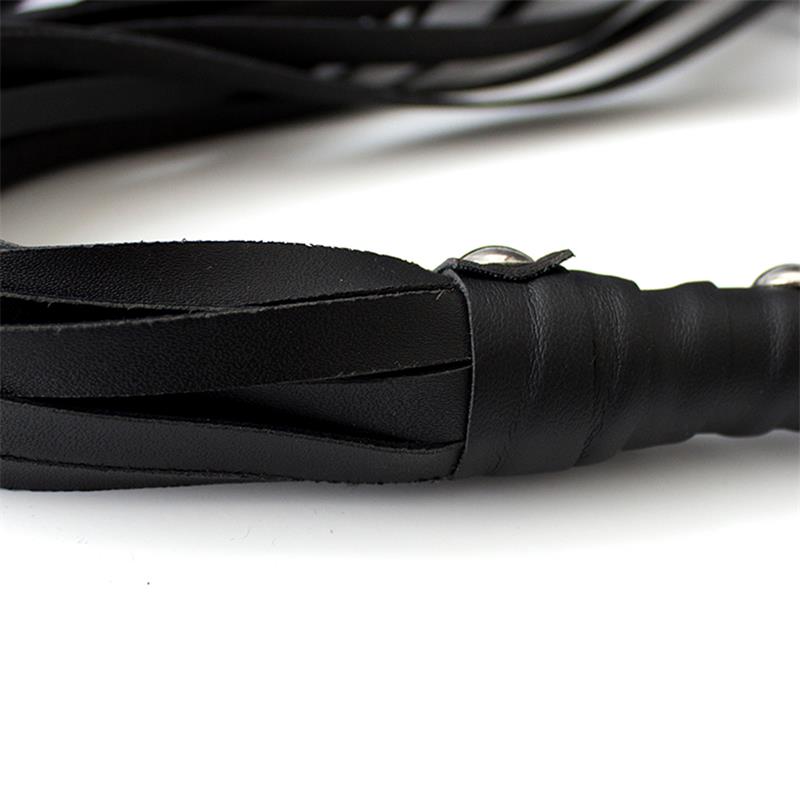 LATETOBED BDSM LINE - 7 RIVET FLOGGER 70 CM