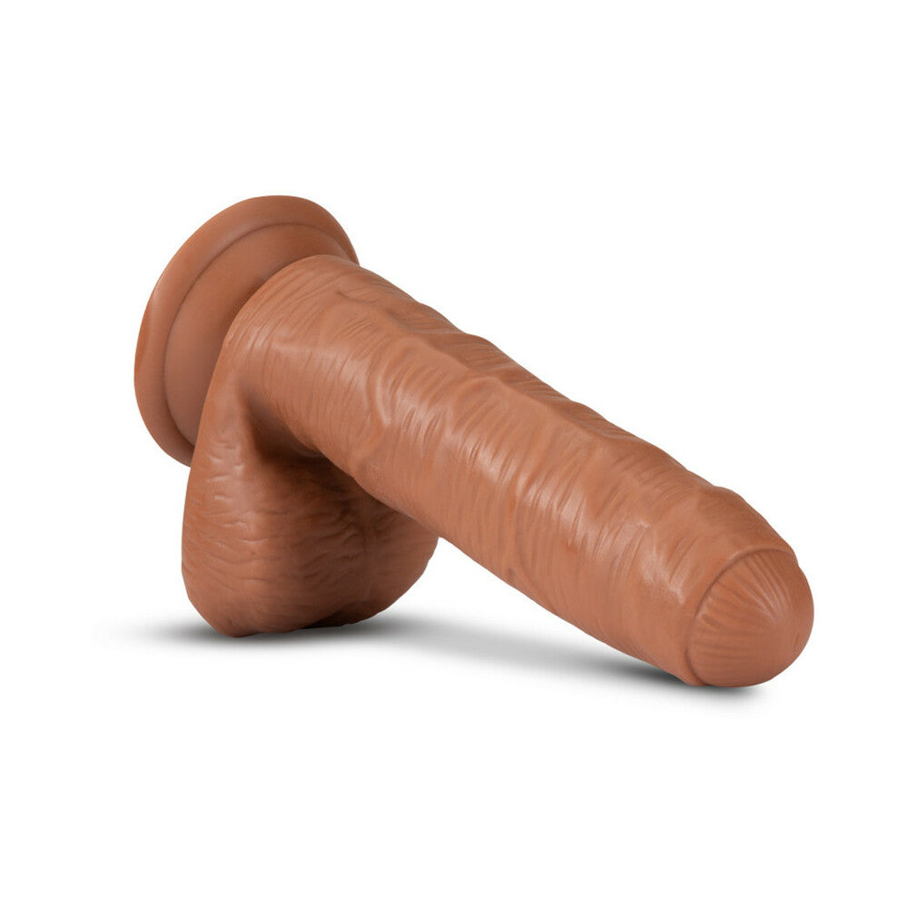 COLORETE - DILDO REALISTA LOVERBOY DEREK EL CAMARERO DE 7 PULGADAS CON TESTÍCULOS COLOR CANELA