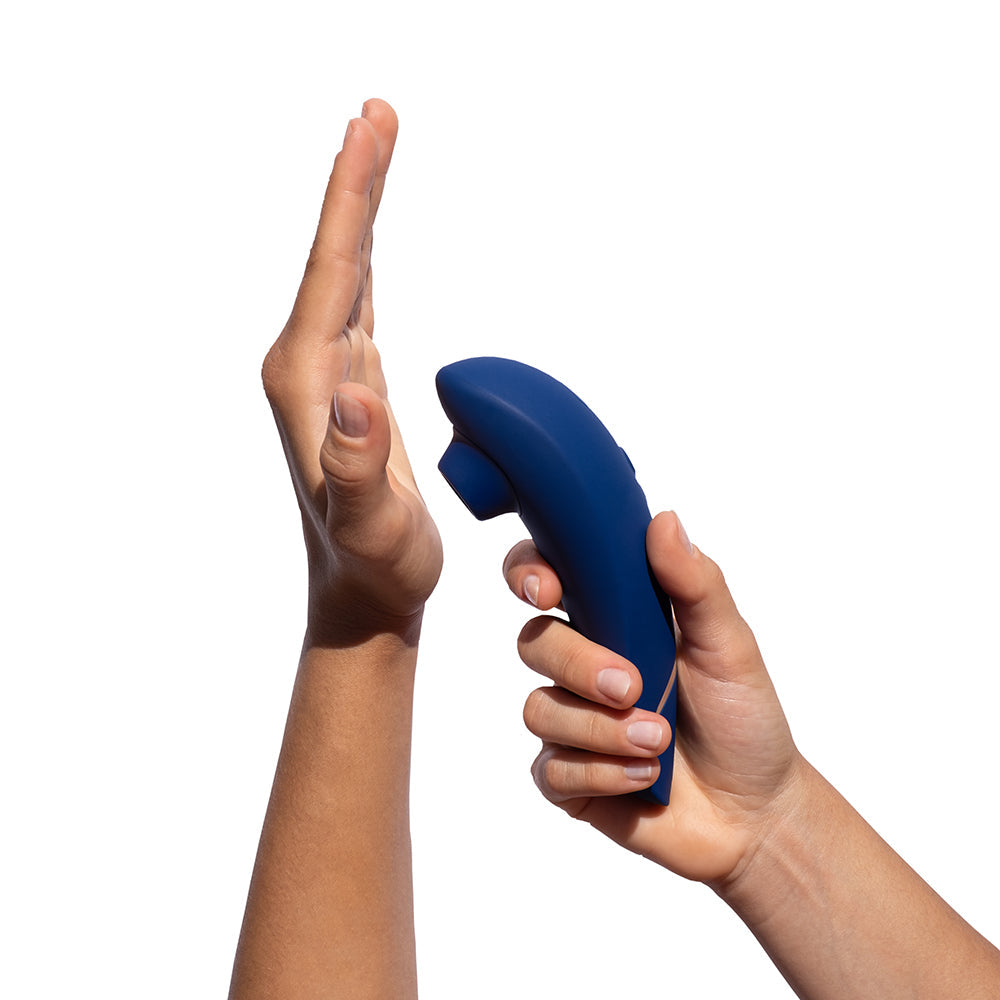 WOMANIZER - PREMIUM 2 RECHARGEABLE SILICONE LUXURIOUS PLEASURE AIR CLITORAL STIMULATOR BLUEBERRY