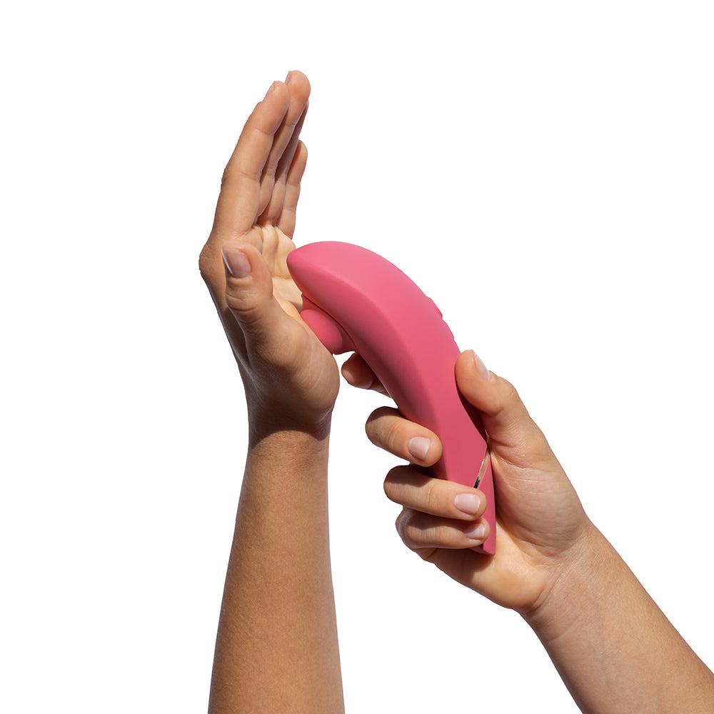 WOMANIZER - PREMIUM 2 RECHARGEABLE SILICONE LUXURIOUS PLEASURE AIR CLITORAL STIMULATOR RASPBERRY