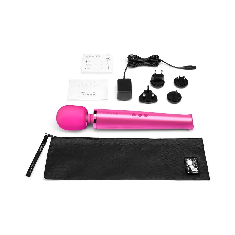 LE WAND RECHARGEABLE VIBRATING MASSAGER MAGENTA