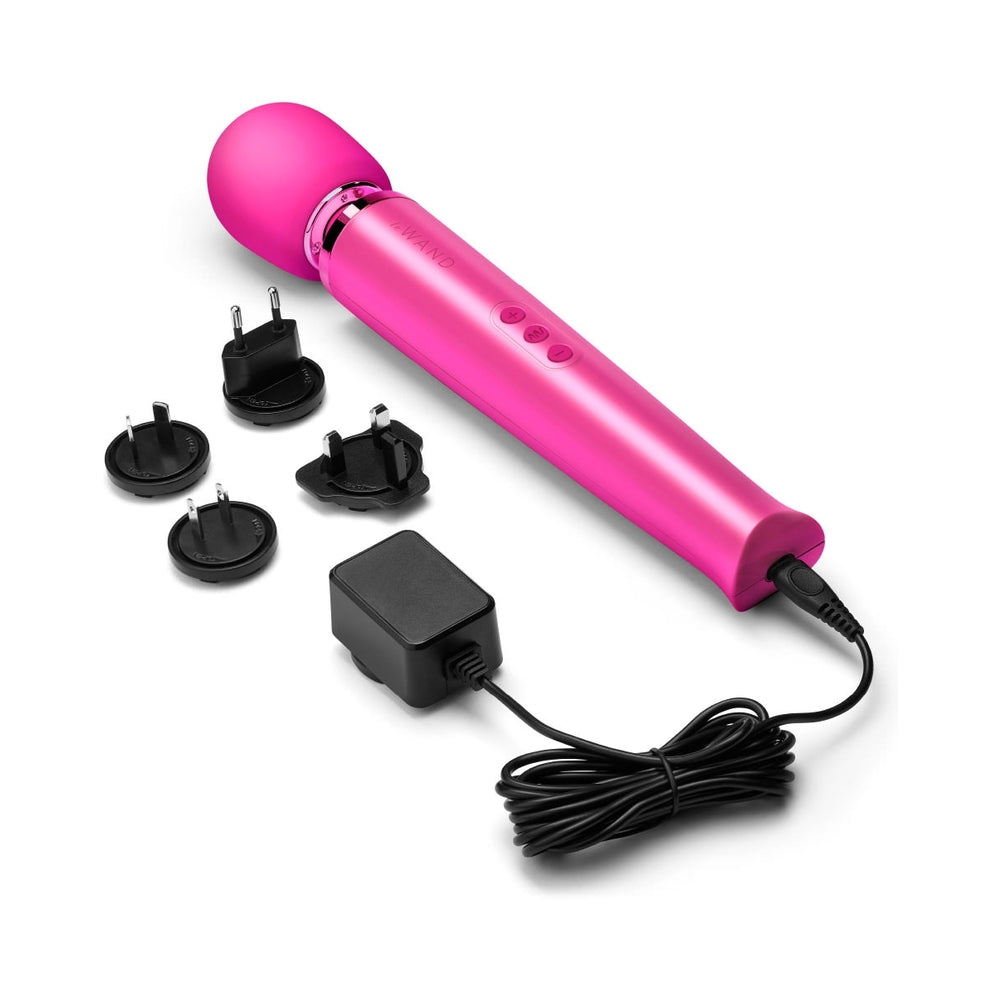 LE WAND RECHARGEABLE VIBRATING MASSAGER MAGENTA