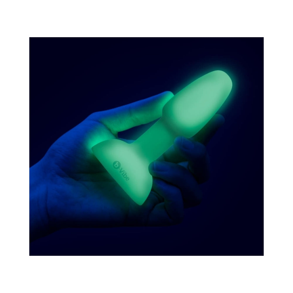 B-VIBE LIMITED EDITION 10-PIECE ASSTRONAUT GLOW-IN-THE-DARK BUTT PLAY SET