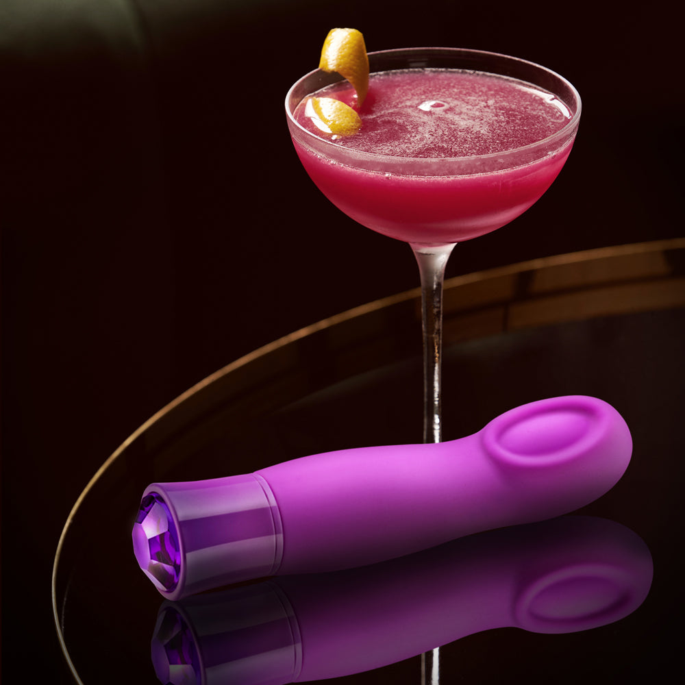 BLUSH - OH MY GEM CHARM RECHARGEABLE WARMING SILICONE CUPPED VIBRATOR AMETHYST