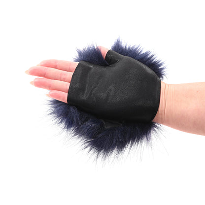SPORTSHEETS SEX & MISCHIEF COUGAR SPIKED SENSORY GLOVE