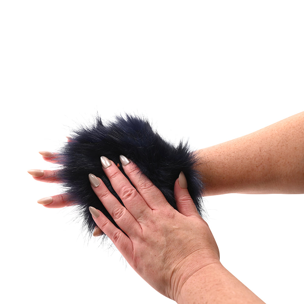 SPORTSHEETS SEX & MISCHIEF COUGAR SPIKED SENSORY GLOVE
