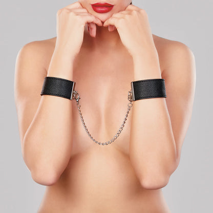 ALLURE LINGERIE - ALLURE ADORE LUST IN LOVE WRIST CUFFS WITH CONNECTOR CHAIN