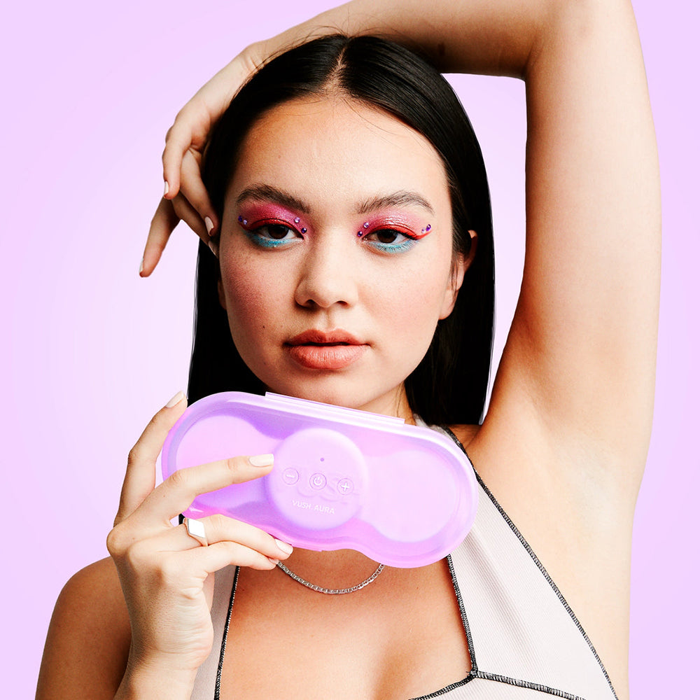 VUSH AURA WIRELESS RECHARGABLE TENS DEVICE WITH TRAVEL CASE