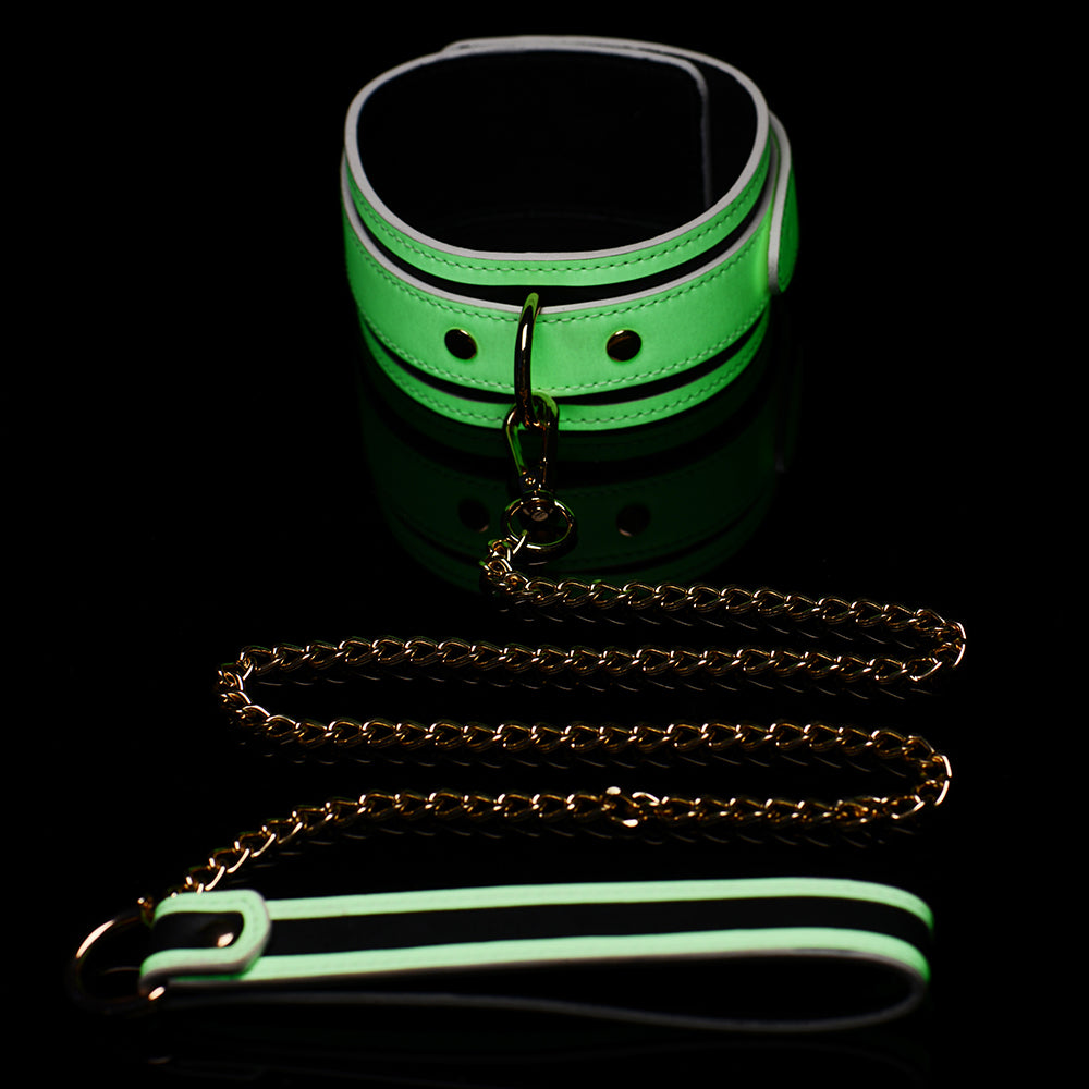 MASTER SERIES KINK IN THE DARK GLOWING COLLAR WITH LEASH