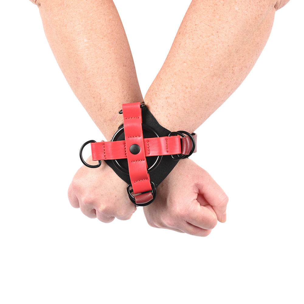 SPORTSHEETS - SEX & MISCHIEF EX''S & OH''S CROSS CUFFS