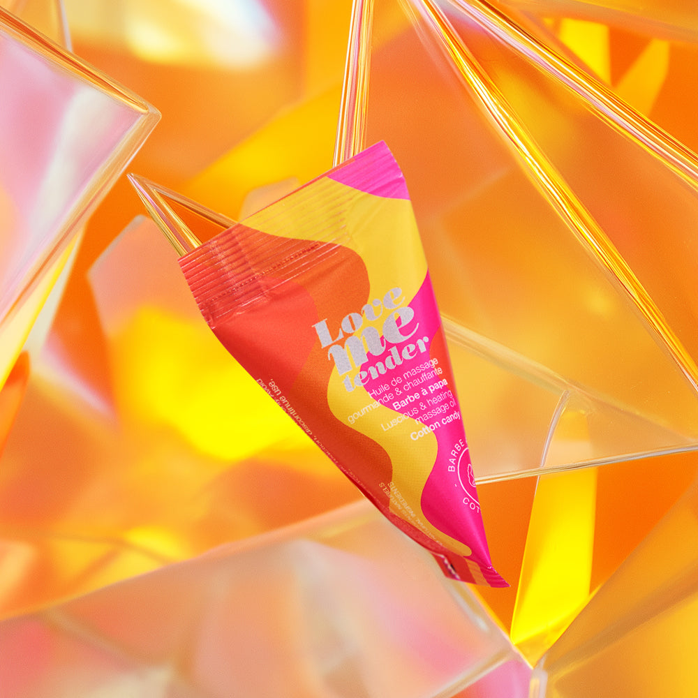 LOVE TO LOVE LOVE ME TENDER LUSCIOUS & HEATING MASSAGE OIL COTTON CANDY 0.33 OZ.