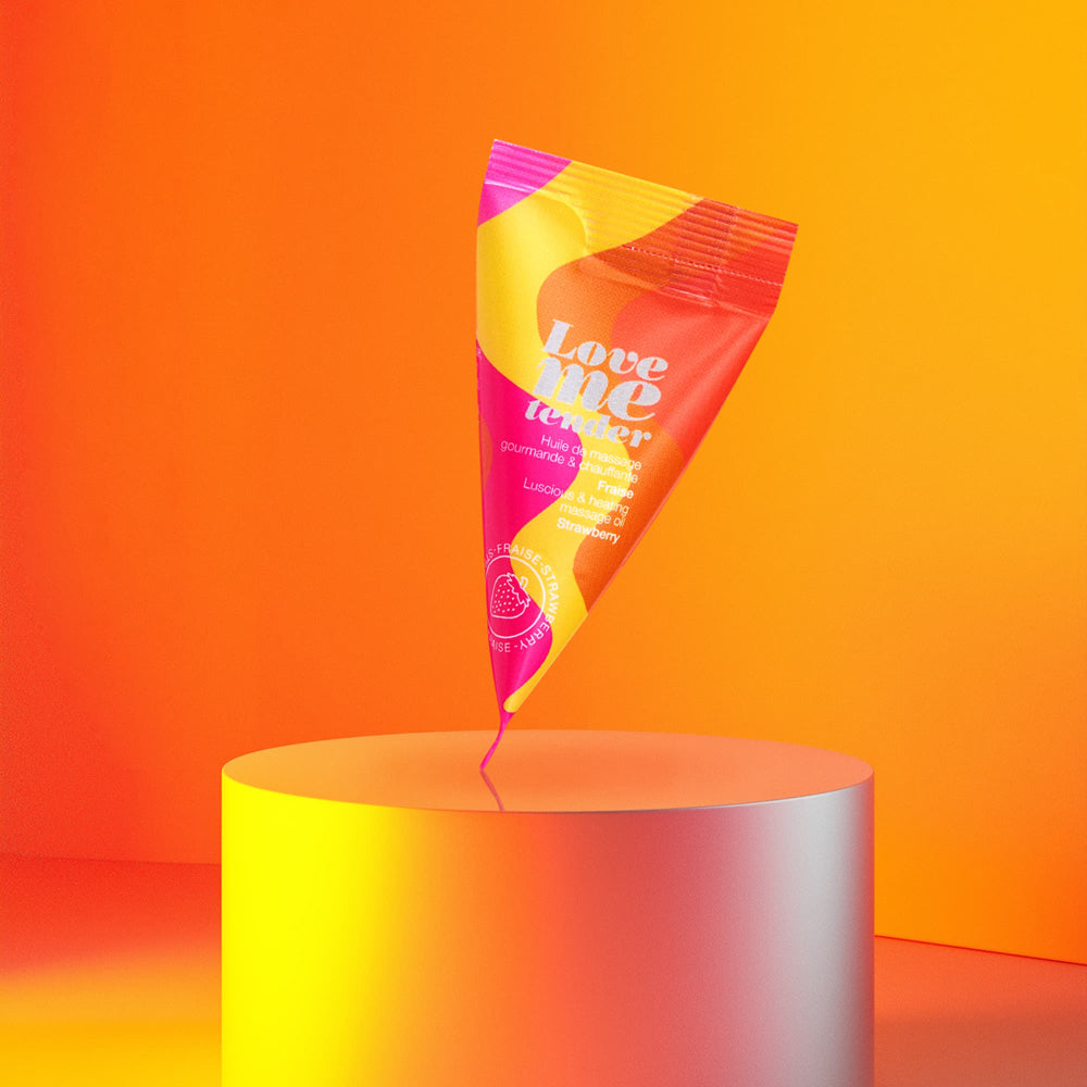 LOVE TO LOVE LOVE ME TENDER LUSCIOUS & HEATING MASSAGE OIL STRAWBERRY 0.33 OZ.