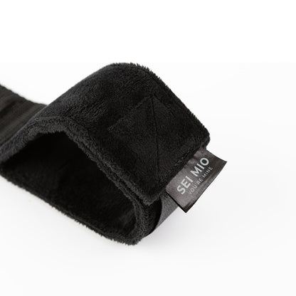 SEI MIO SPREAD THE LOVE ANKLE SPREADER BAR WITH WRIST CUFFS