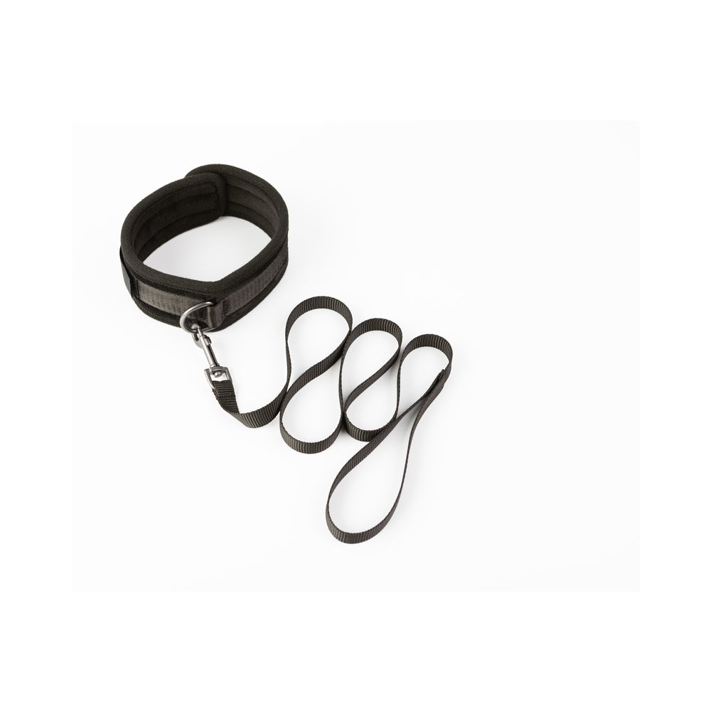 SEI MIO TAKE THE LEAD PADDED NECK COLLAR AND LEASH