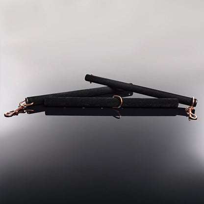 COQUETTE PLEASURE SPREADER BAR BLACK