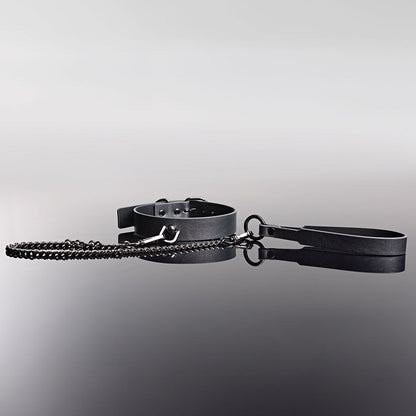 COQUETTE PLEASURE COLLAR & LEASH GREY