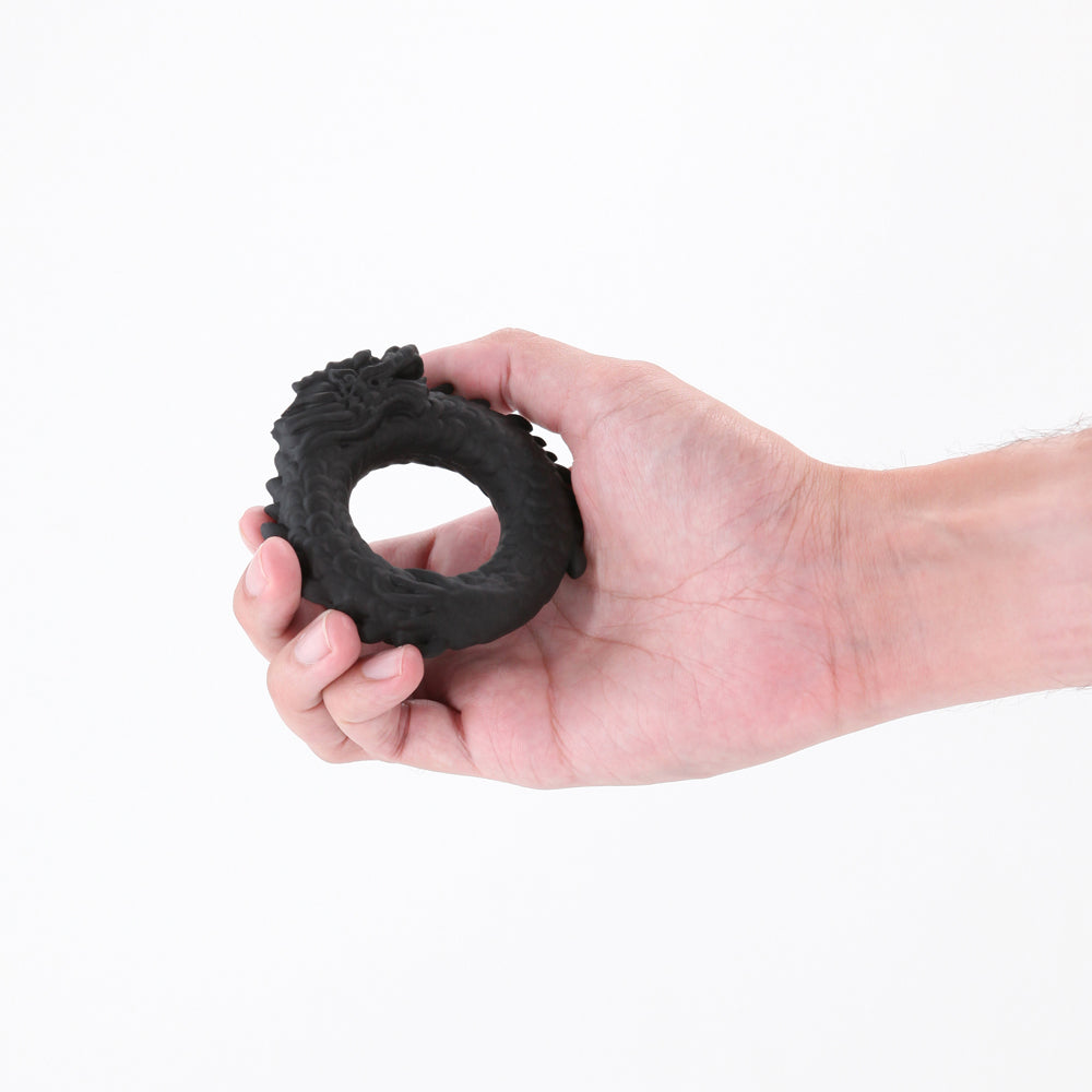 NS NOVELTIES - RENEGADE DRAGON RING BLACK