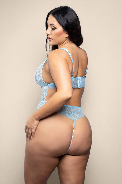 FANTASY LINGERIE - OPULENCE SPLIT PEARL CUP OPEN-BACK TEDDY WITH PEARL STRING CROTCH LIGHT BLUE QUEEN SIZE