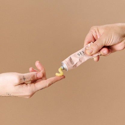 BIJOUX INDISCRETS - SEX AU NATUREL VULVA BALM SOOTHING MOISTURIZER 30 ML