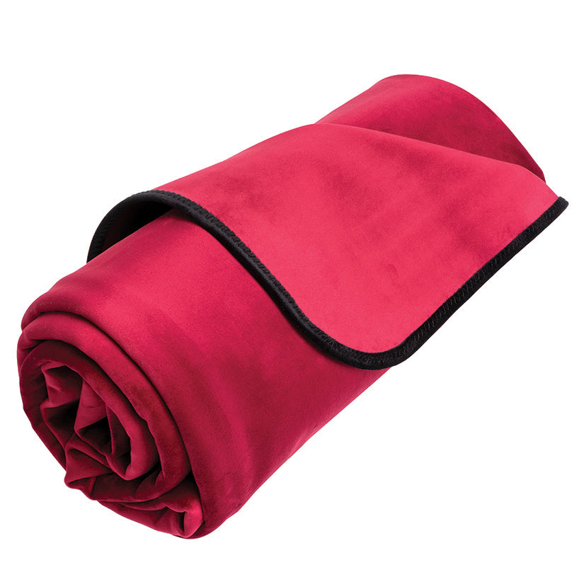 LIBERATOR - FASCINATOR MINI THROW MERLOT