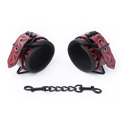 DIAMOND LINE - ADJUSTABLE PADDED HANDCUFFS DIAMOND VEGAN LEATHER
