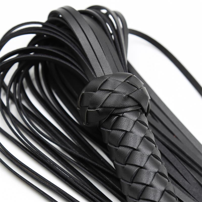 LATETOBED BDSM LINE - BARBED FLOGGER 50 CM