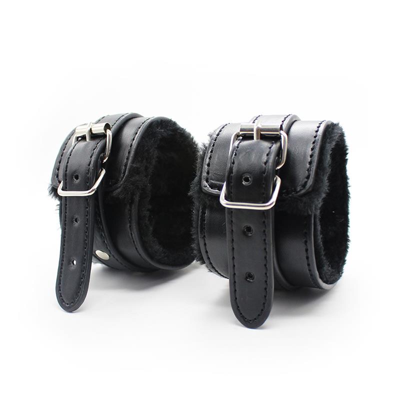 INTOYOU BDSM LINE - BONDAGE SET 11 PIECES BLACK