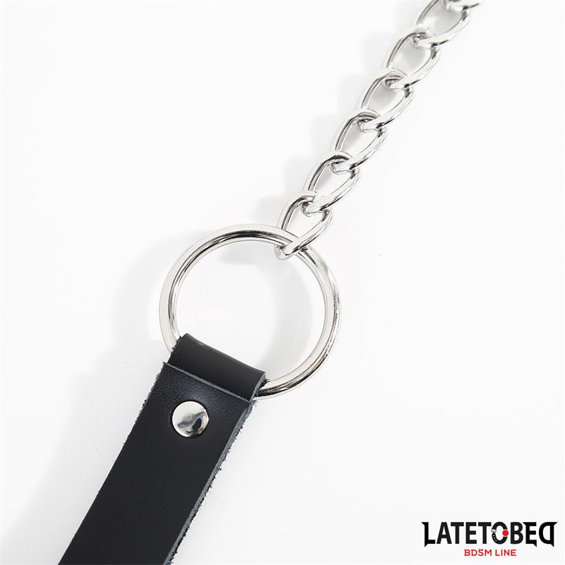 LATETOBED BDSM LINE - BUCKLE FASTENER RING WITH LEASH