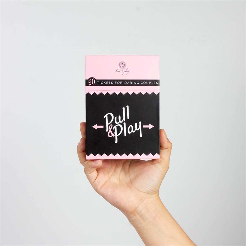SECRET PLAY - CARDS GAME PULL & PLAY  (ES/EN/DE/FR/NL/PT/IT)