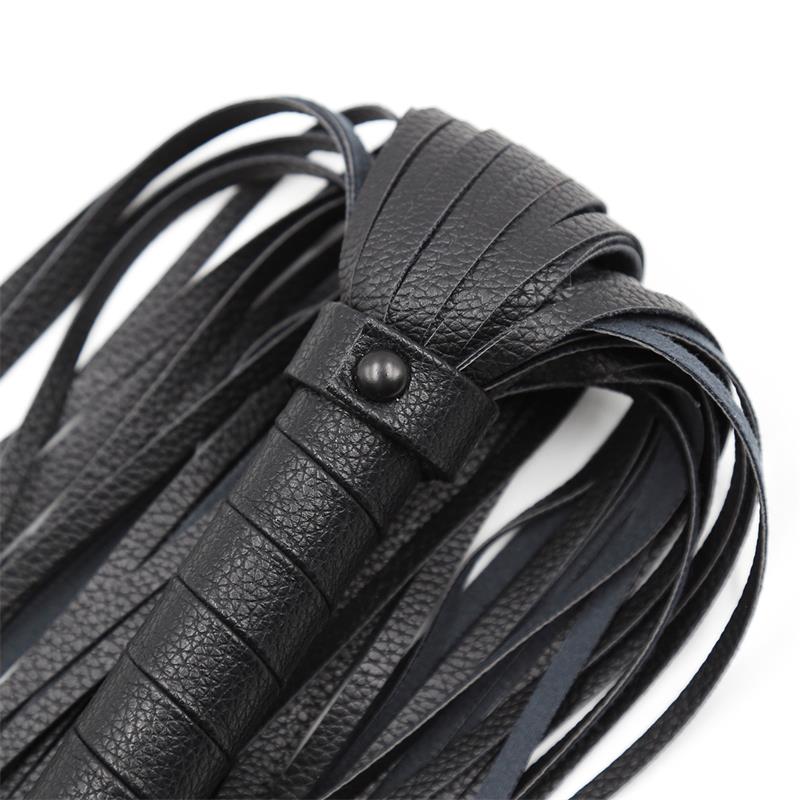 LATETOBED BDSM LINE - CLASSIC FLOGGER 42 CM BLACK