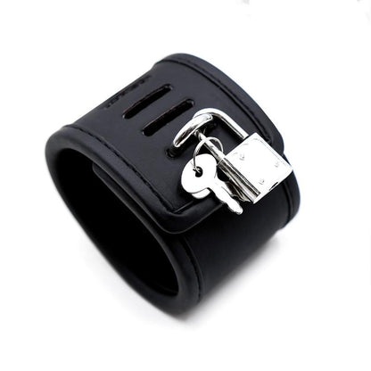 INTOYOU BLACK SHADOW - COLLAR WITH HANDCUFFS SET VEGAN LEATHER