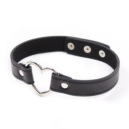 LATETOBED BDSM LINE - COLLAR WITH HEART SHAPED HOOP ADJUSTABLE 41,5 CM BLACK