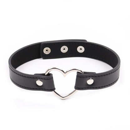 LATETOBED BDSM LINE - COLLAR WITH HEART SHAPED HOOP ADJUSTABLE 41,5 CM BLACK