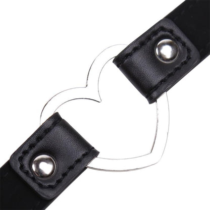 LATETOBED BDSM LINE - COLLAR WITH HEART SHAPED HOOP ADJUSTABLE 41,5 CM BLACK