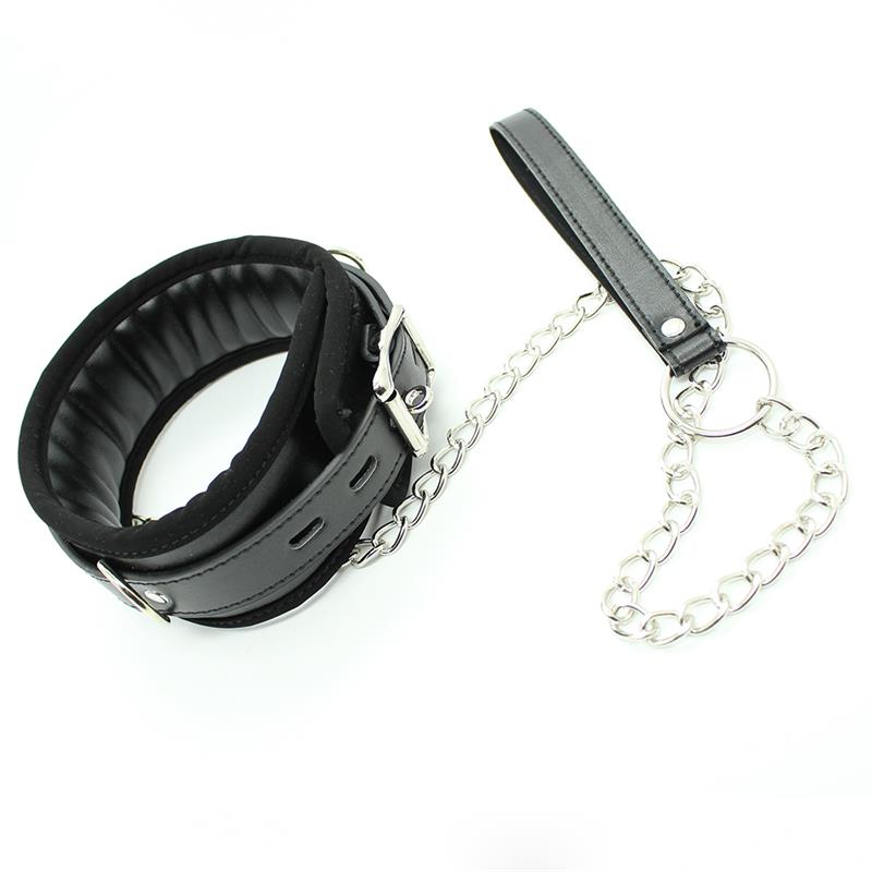 LATETOBED BDSM LINE - COLLAR WITH METAL LEASH AND PEDDED INTERIOR BLACK