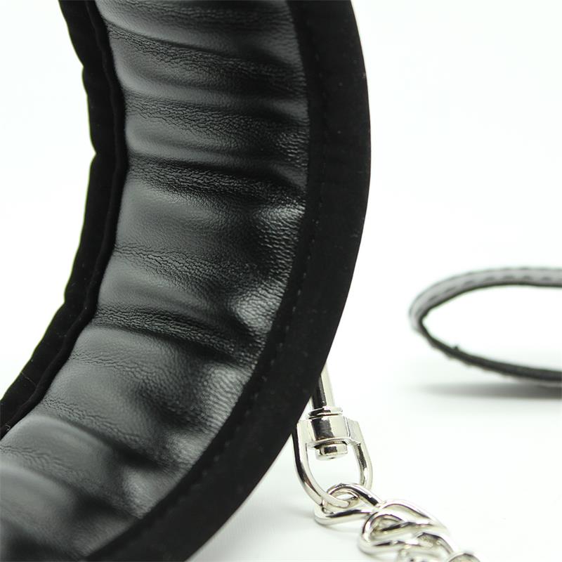 LATETOBED BDSM LINE - COLLAR WITH METAL LEASH AND PEDDED INTERIOR BLACK