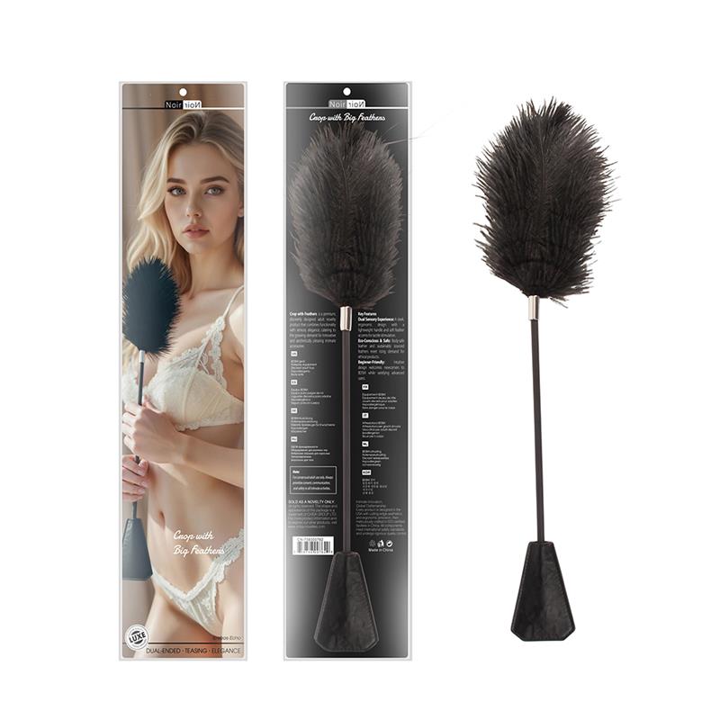 CHISA - CROP WITH BIG FEATHERS BLACK